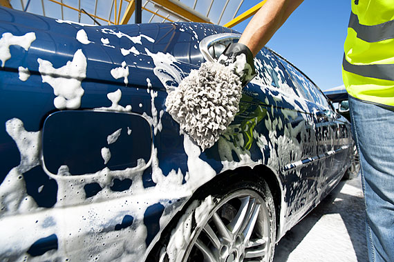 Как и чем правильно мыть автомобиль 
